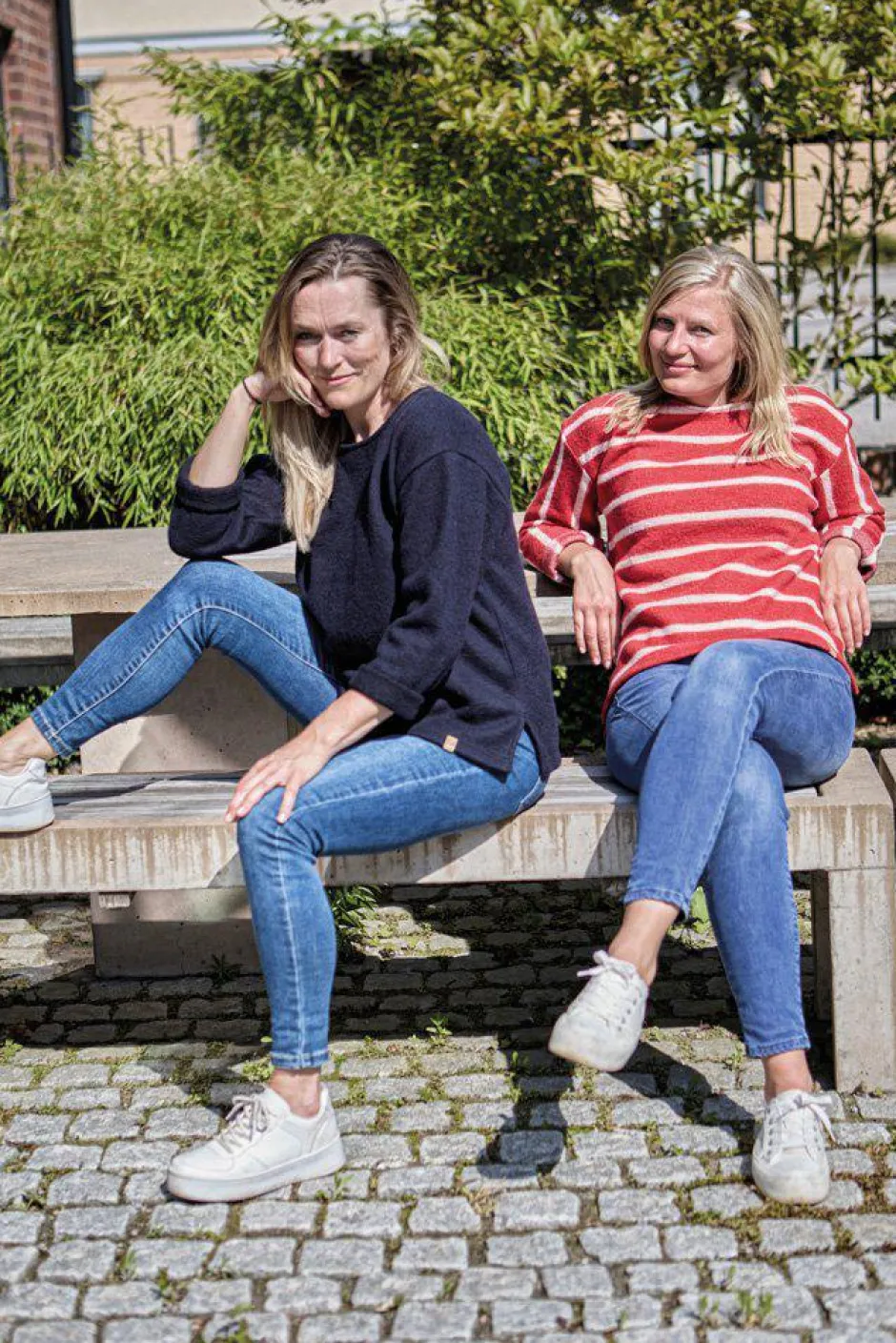 Ivanhoe of Sweden GY BYSTAD SOLID, 60% ULL 40% LYOCEL — FIERY RED Sale