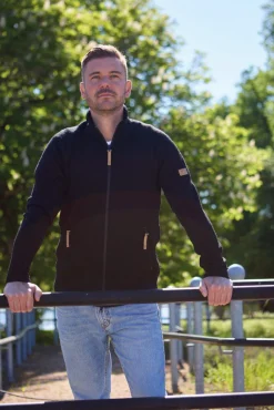 Ivanhoe of Sweden VOLMAR FULL ZIP, 69% ULL — BLACK Hot